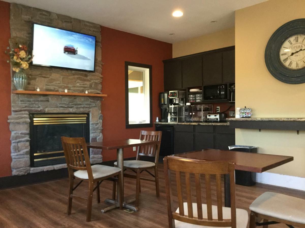 Sagebrush Inn & Suites Broadus Bagian luar foto